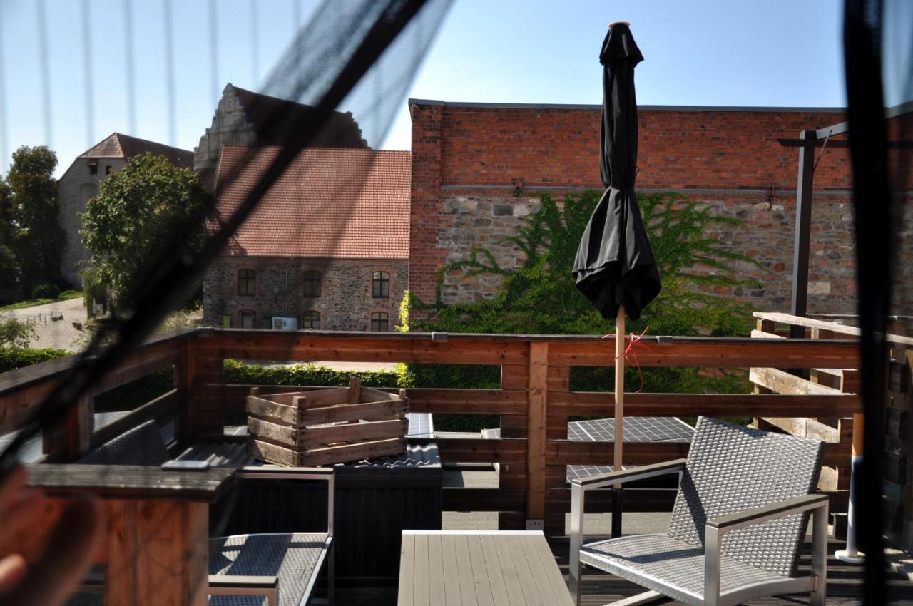 Grosses Offenes Loft Oder Kleine Gemuetliche Wohnung Mit Balkon Wolmirstedt ภายนอก รูปภาพ