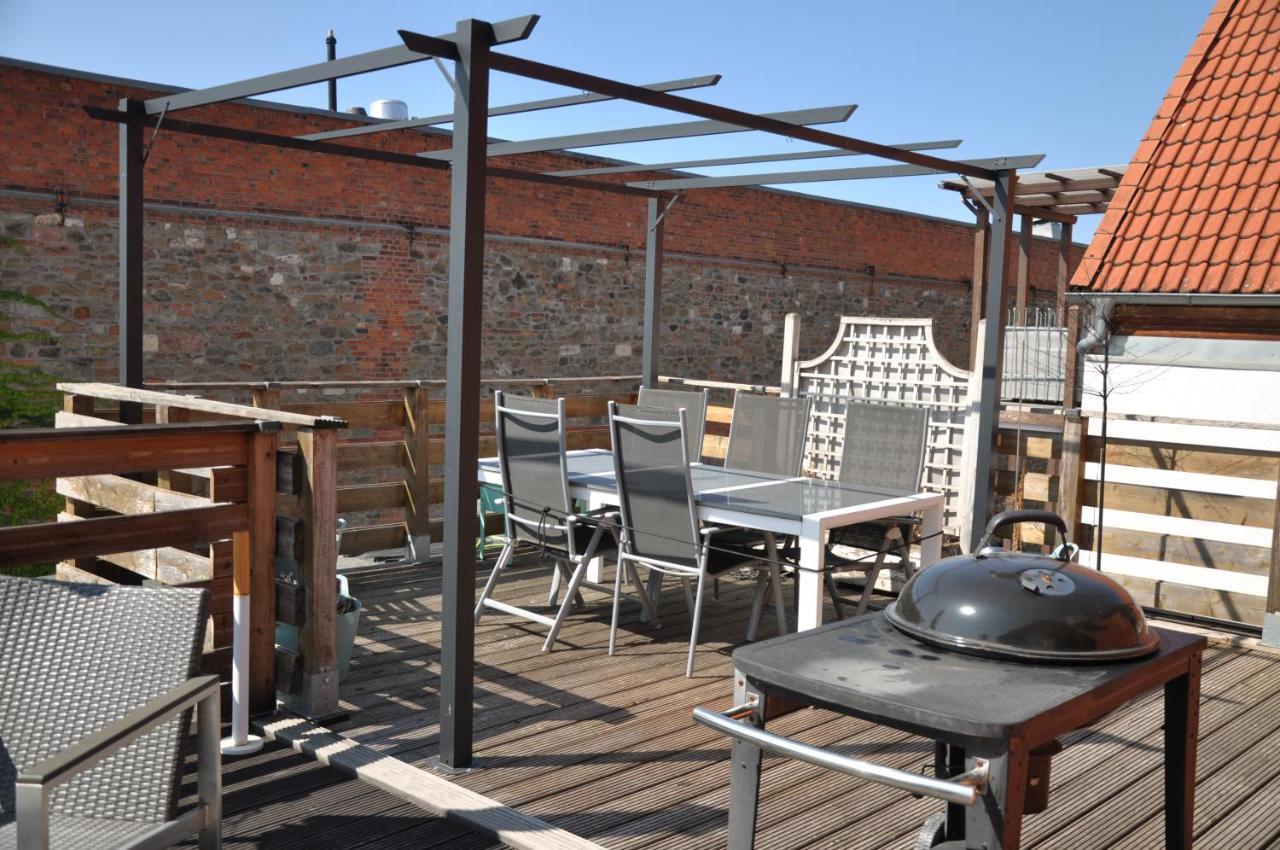 Grosses Offenes Loft Oder Kleine Gemuetliche Wohnung Mit Balkon Wolmirstedt ภายนอก รูปภาพ
